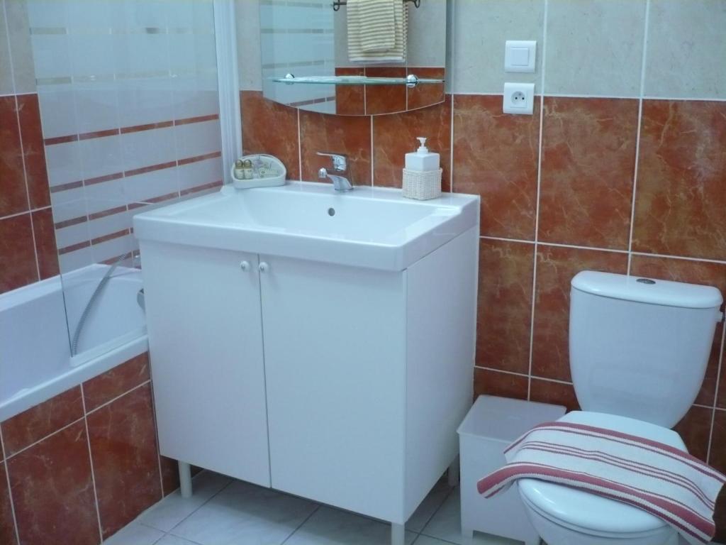 Les Convertigues Montjoire Szoba fotó